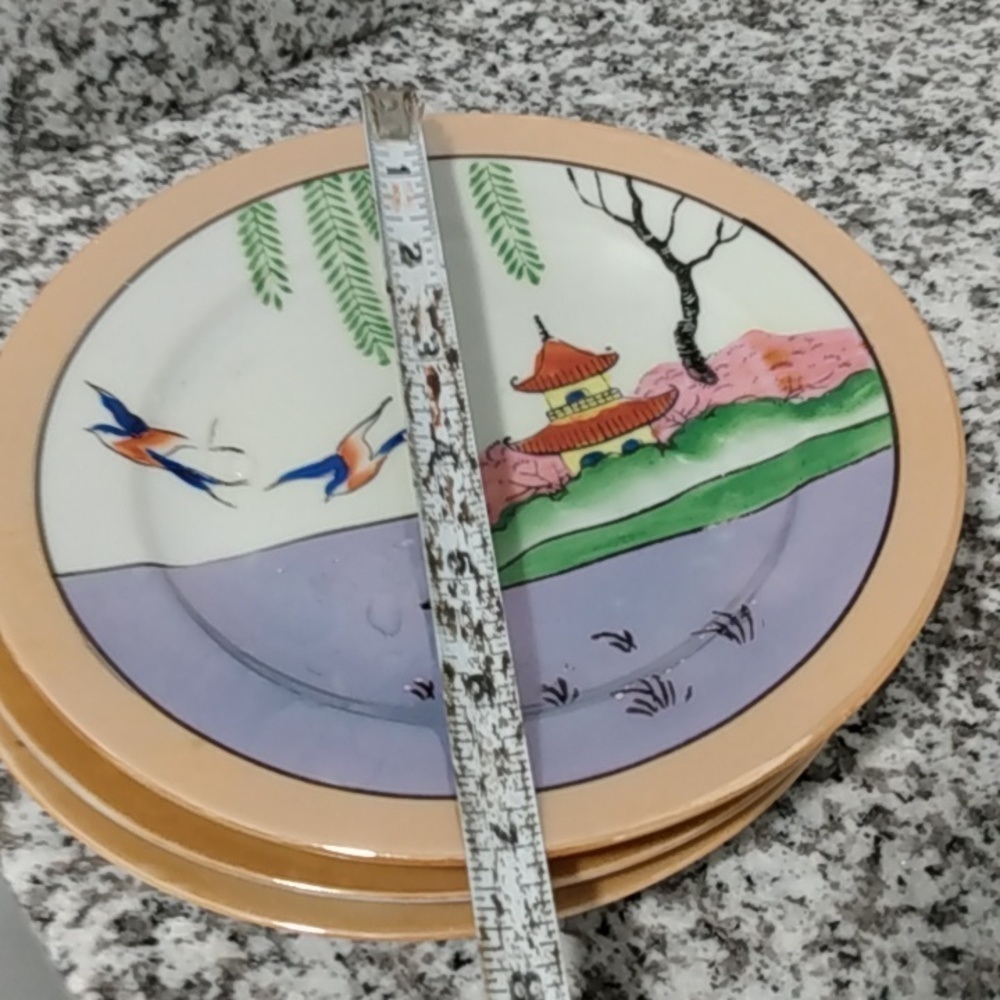 4 Vintage Japanese Gold trimmed plates - Picture 12 of 12